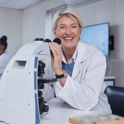 forsker ved forskningsinstituttet